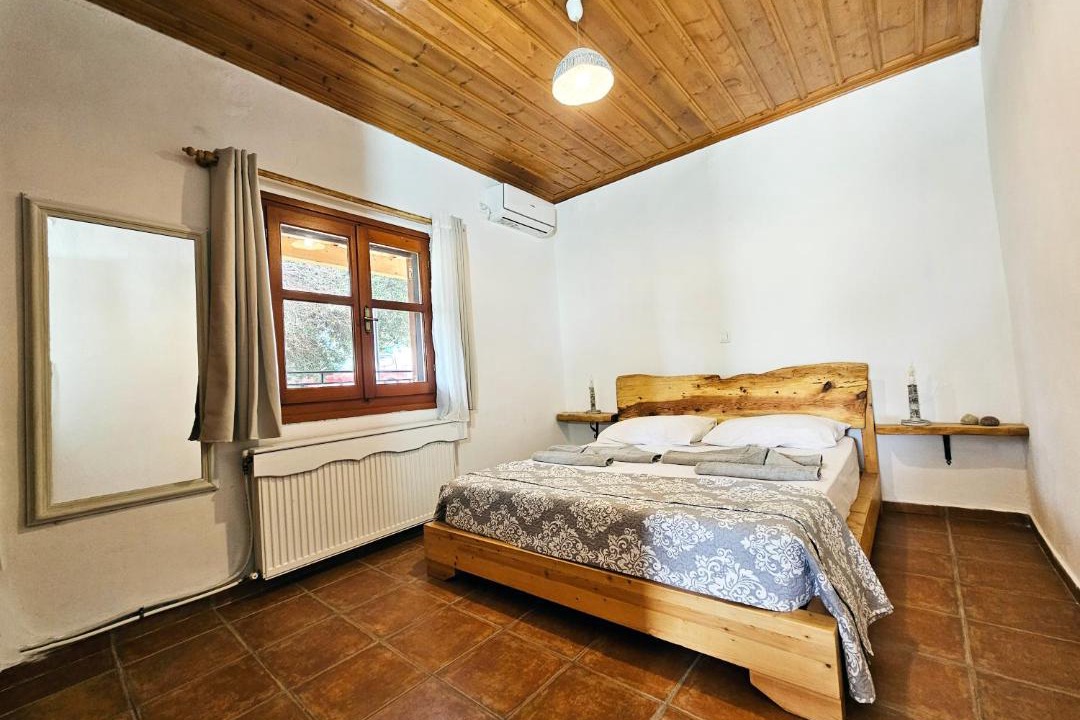 Photo of Bedroom in Marathokampos