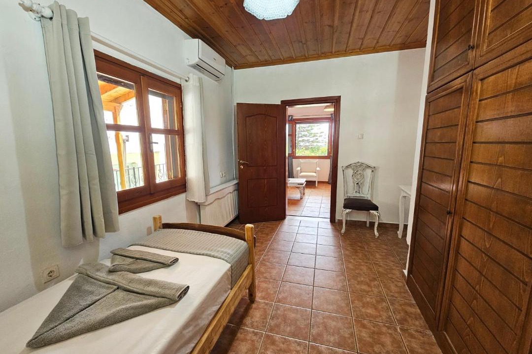 Photo of Bedroom in Marathokampos
