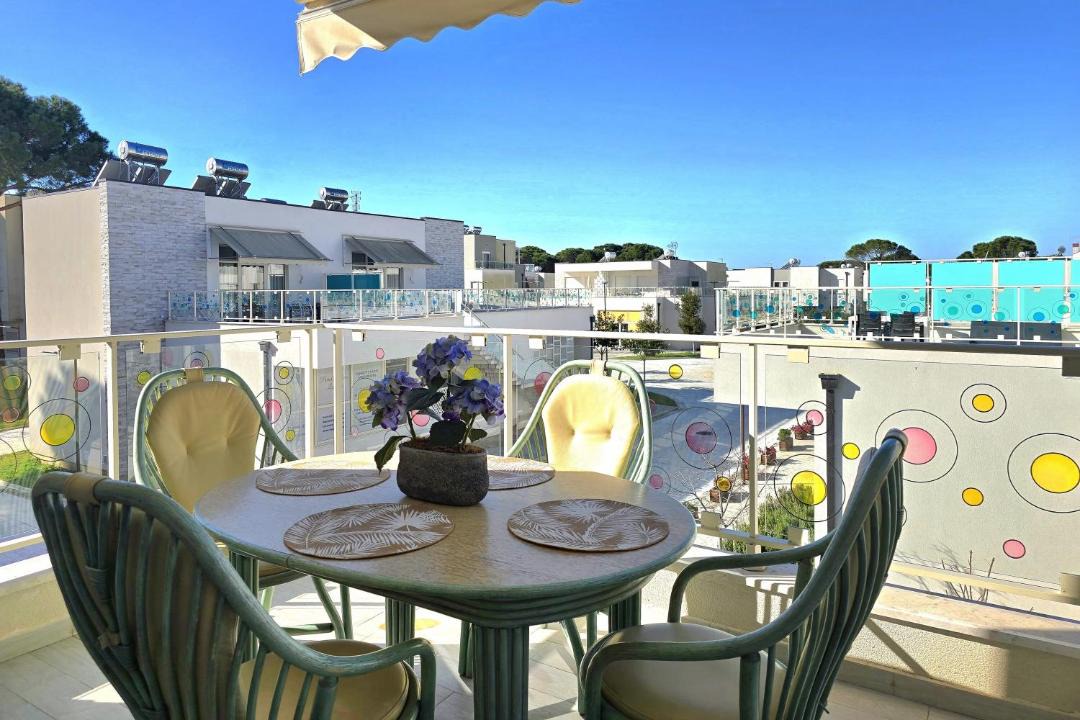 Photo of Patio Balcony in Ishem