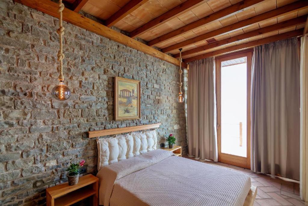Photo of Bedroom in Qeparo