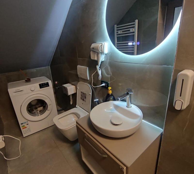 Photo of Bathroom in Mbrostar-Urë