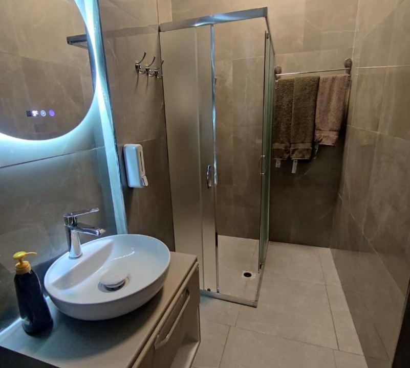 Photo of Bathroom in Mbrostar-Urë