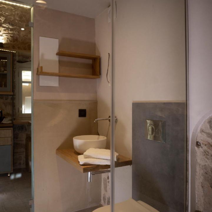 Photo of Bathroom in Kalamoti