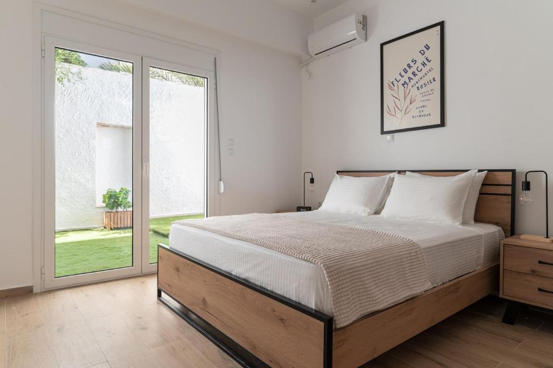 Photo of Bedroom in Platia Viktorias