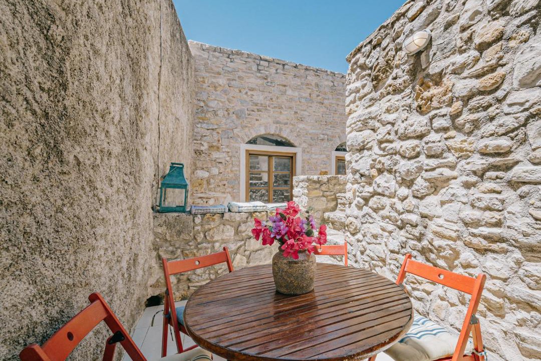 Photo of Patio Balcony in Kalamoti