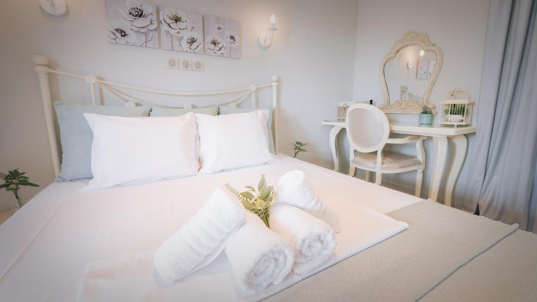 Photo of Bedroom in Nea Propontida