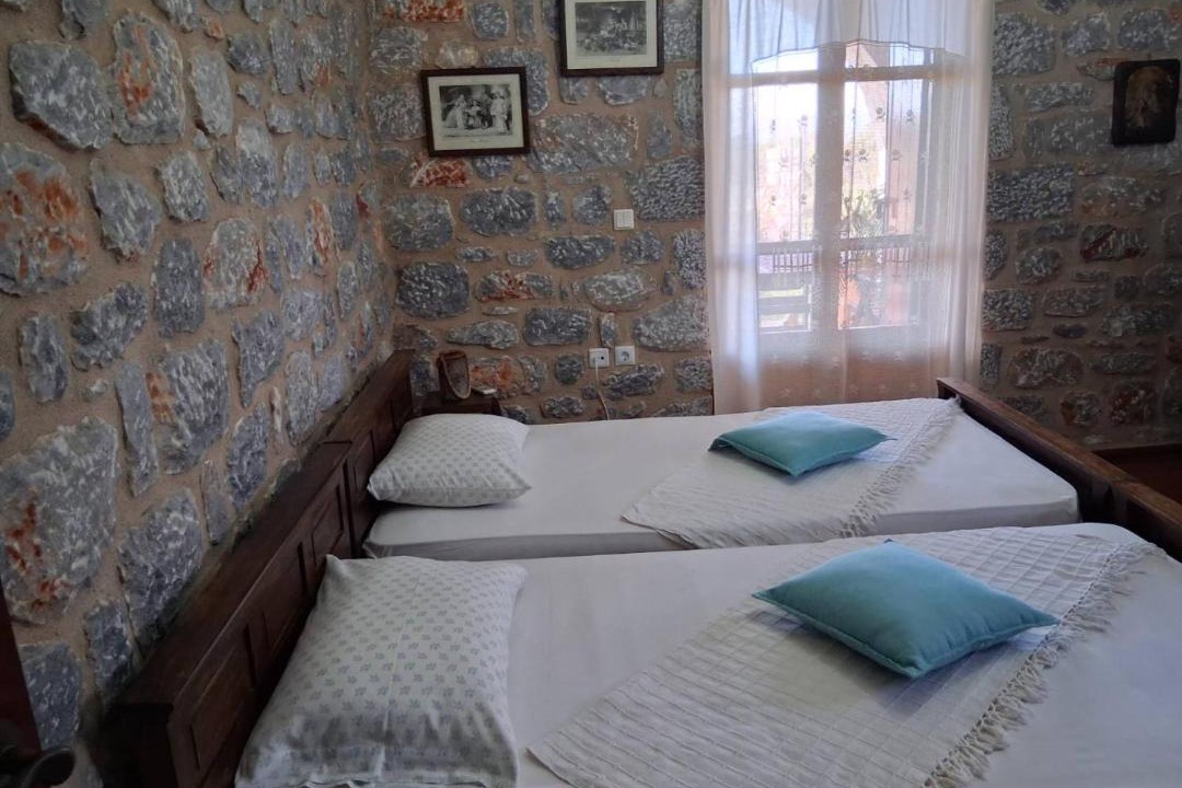 Photo of Bedroom in Omales
