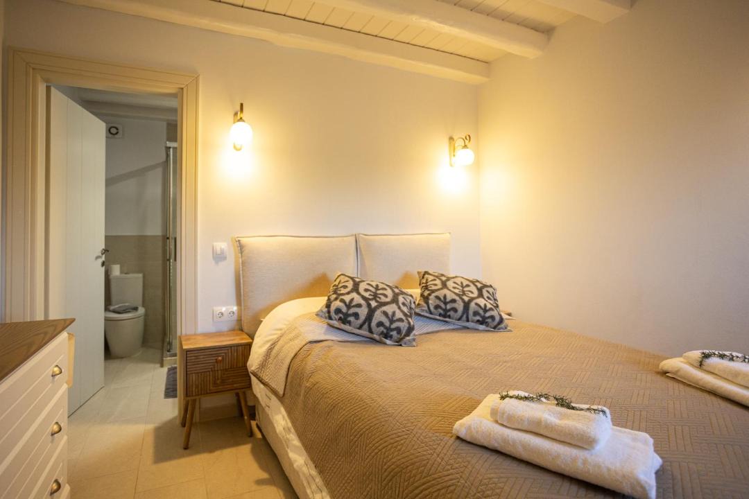 Photo of Bedroom in Petaleia