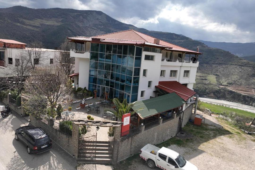 Photo of Others in Sinje