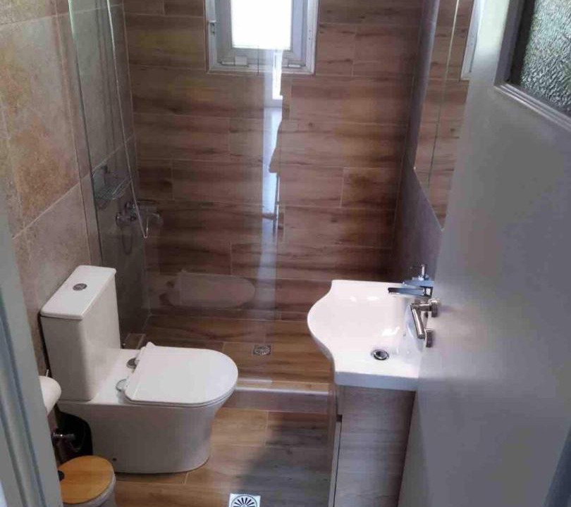 Photo of Bathroom in Pella Region