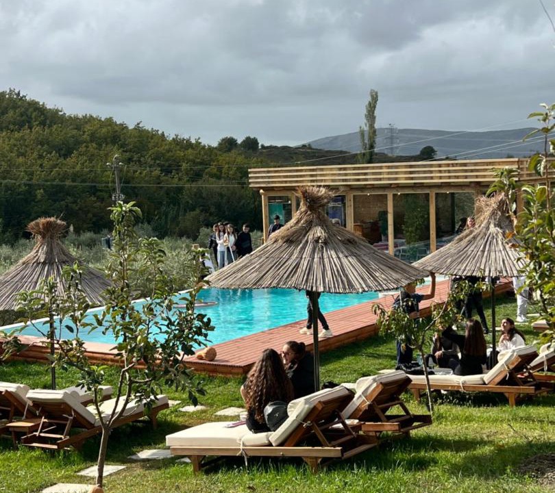 Photo of Others in Sakës