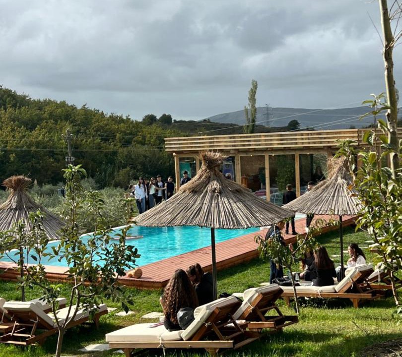 Photo of Others in Sakës