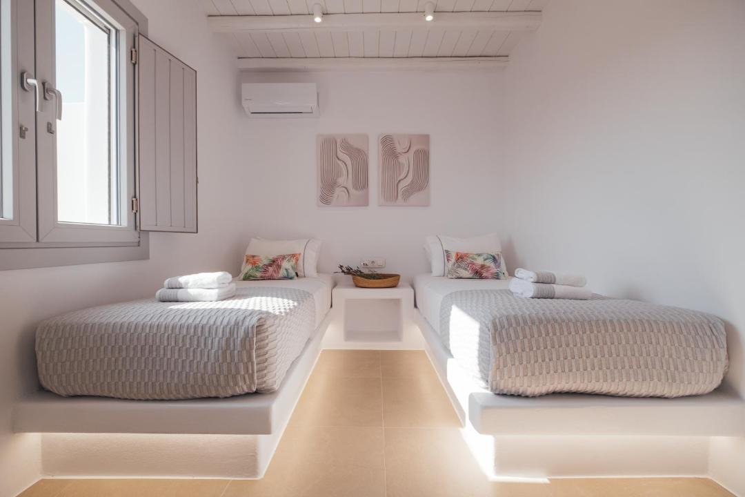 Photo of Others in Naxos