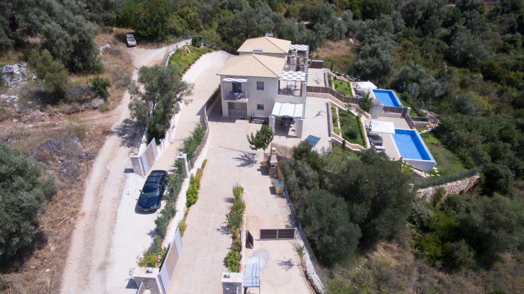 Photo of Others in Mikros Gialos