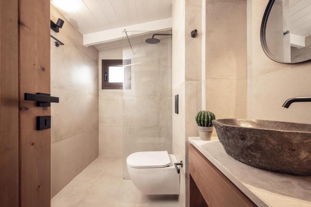 Photo of Bathroom in Pigadhakia