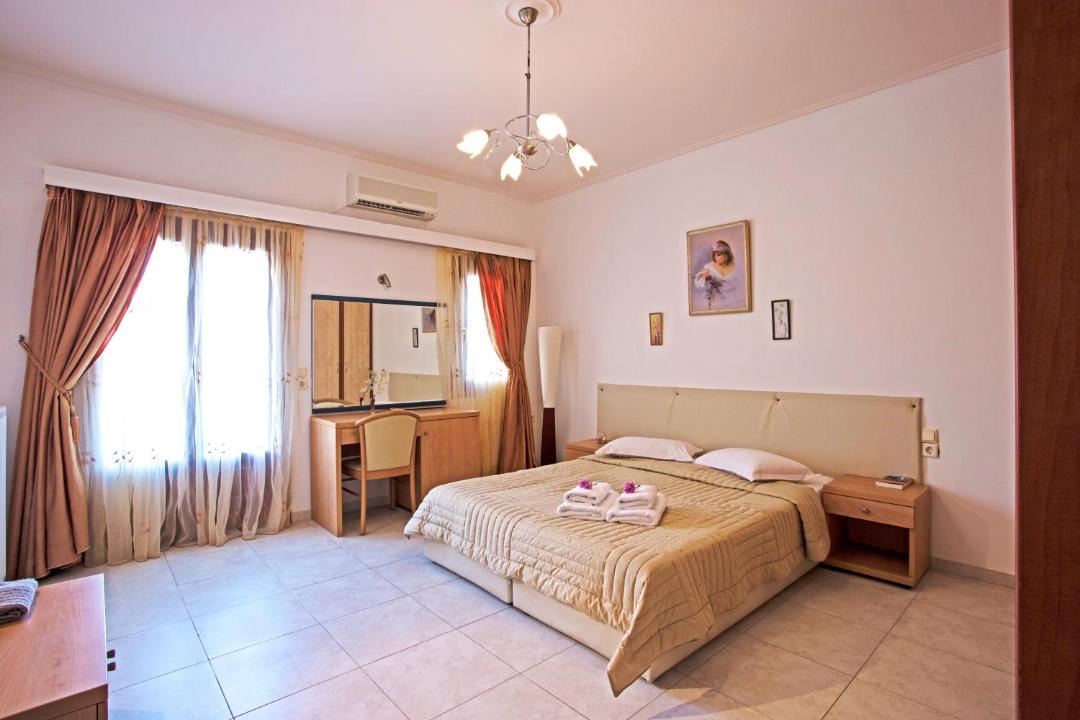 Photo of Bedroom in Perissa