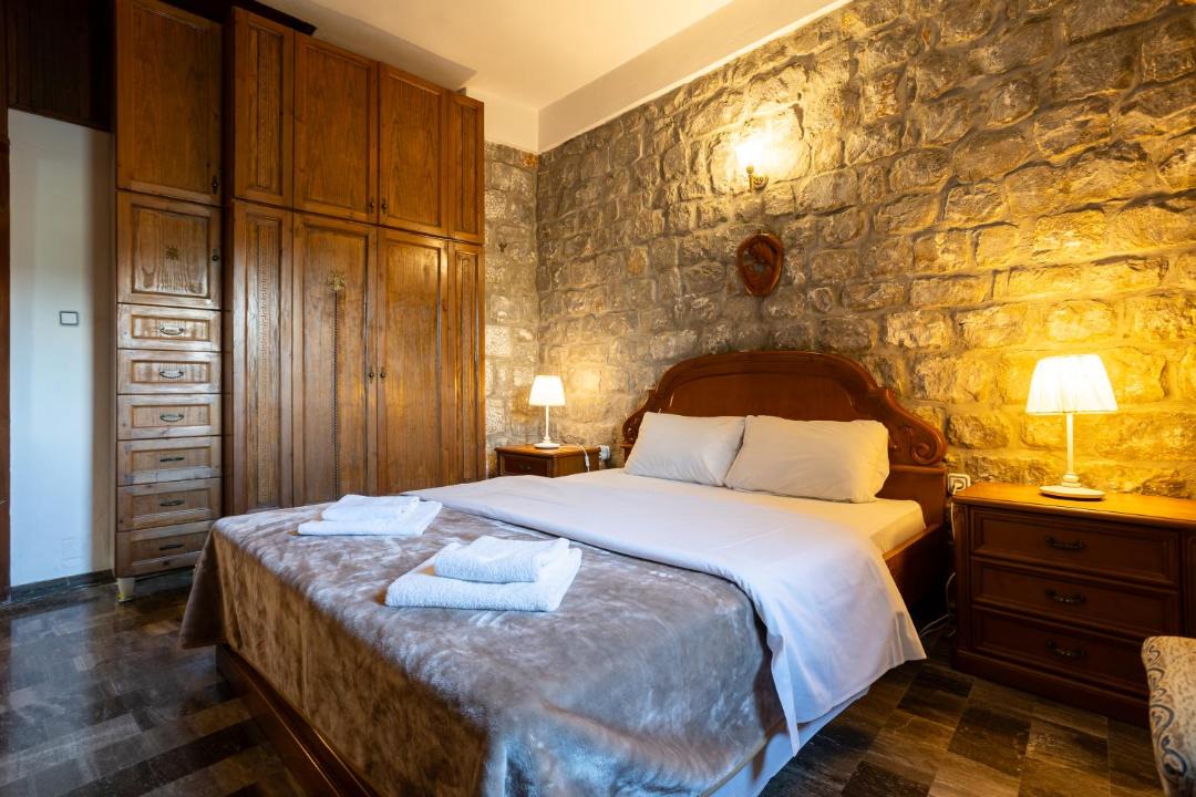Photo of Bedroom in Omales