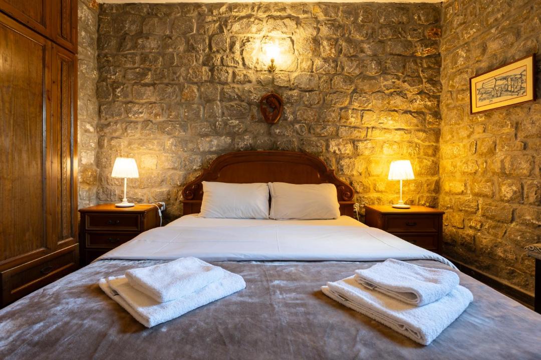 Photo of Bedroom in Omales