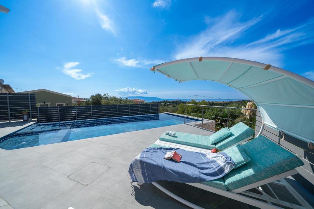 Photo of Patio Balcony in Karavados