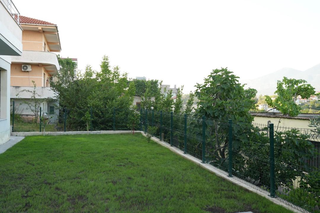 Photo of Others in Farke