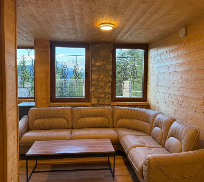 Photo of Livingroom in Pejë