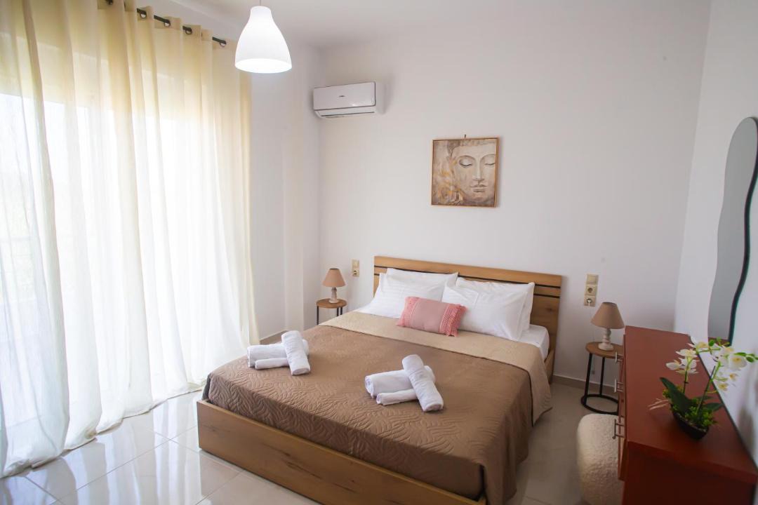 Photo of Bedroom in Petaloudes