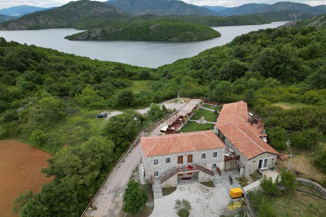 Photo of Others in Sakës