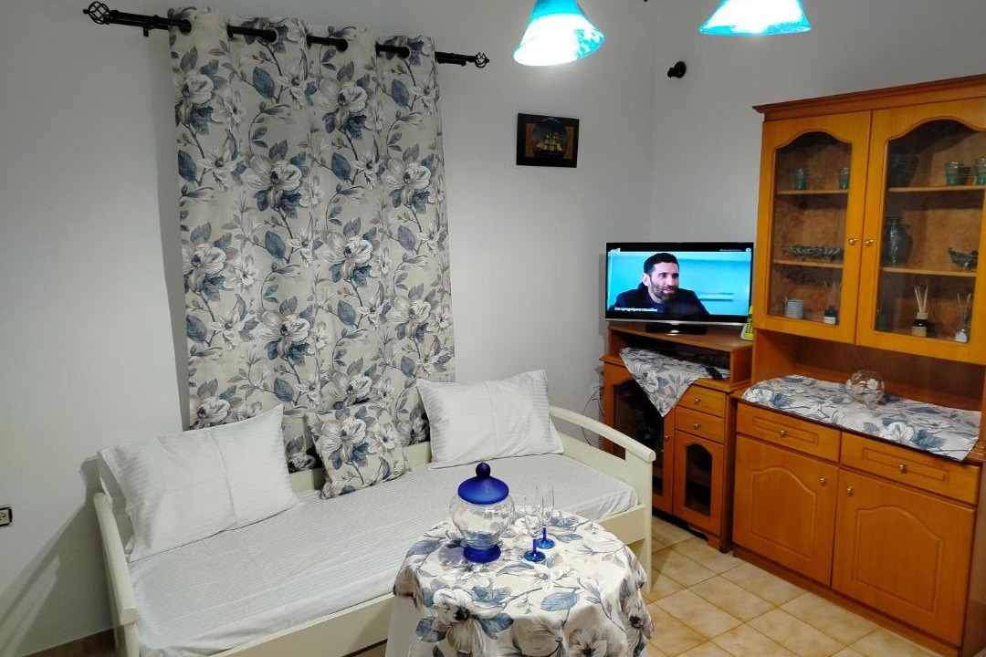 Photo of Others in Katapola