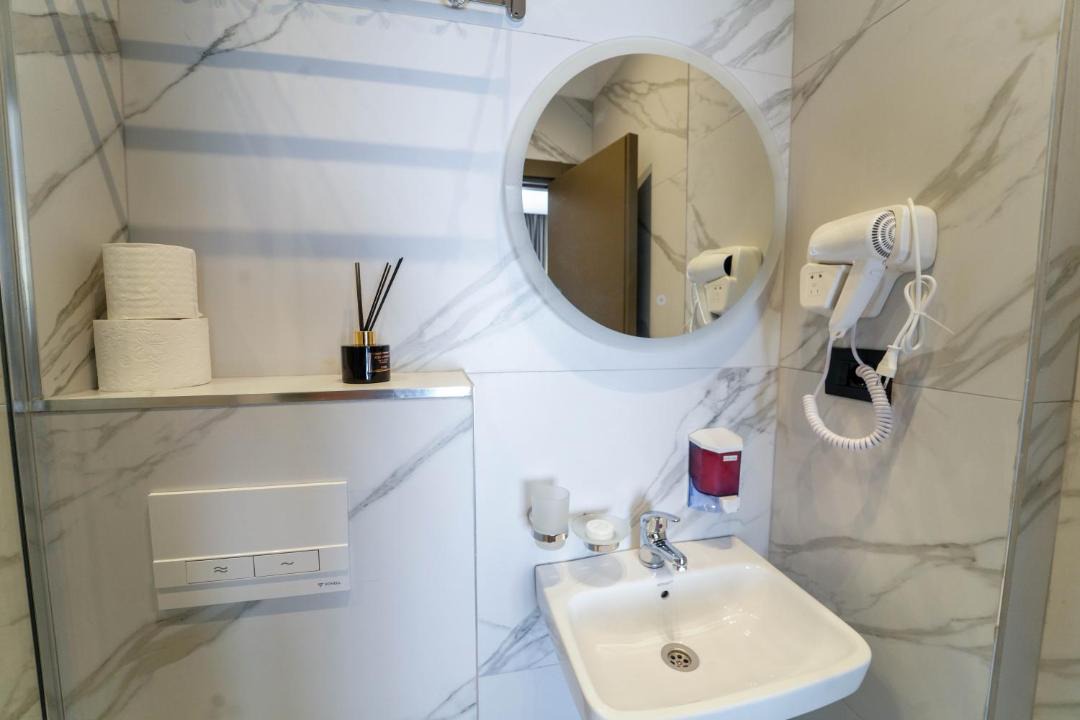Photo of Bathroom in Golem
