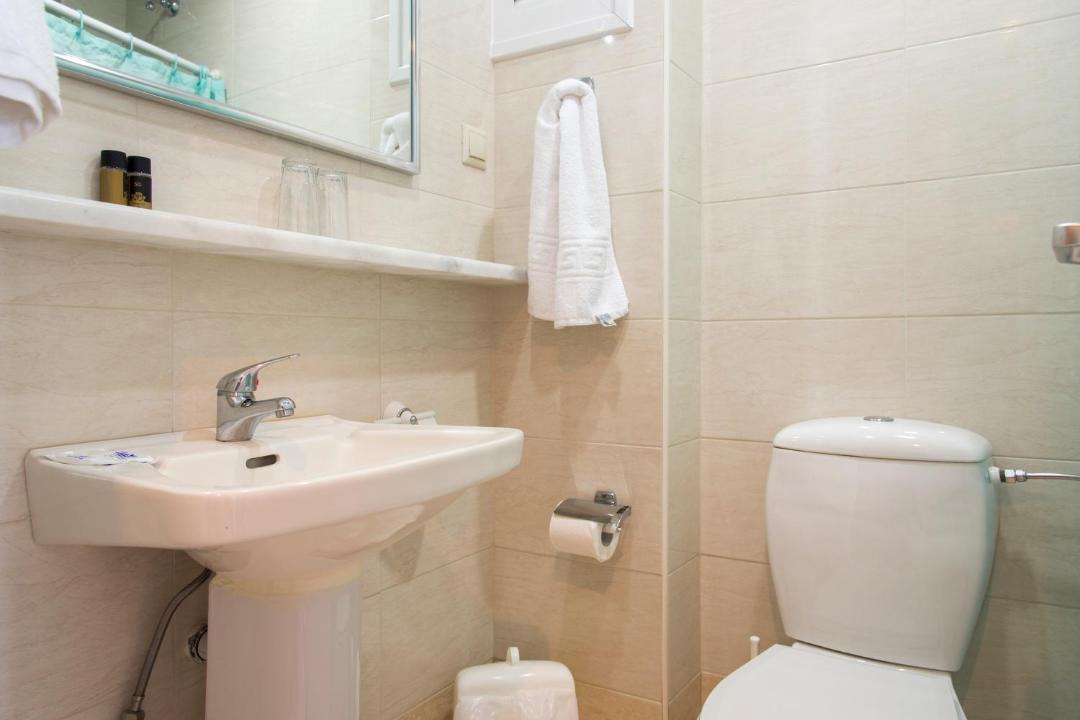Photo of Bathroom in Tingaki