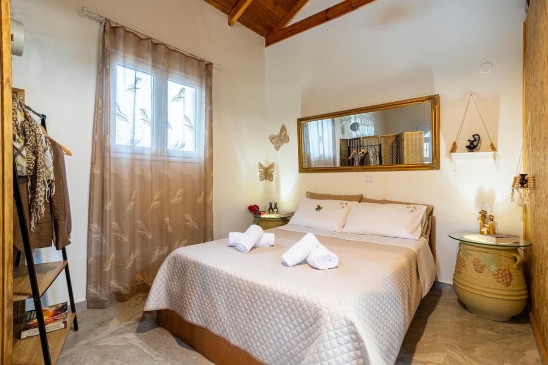 Photo of Bedroom in Messini