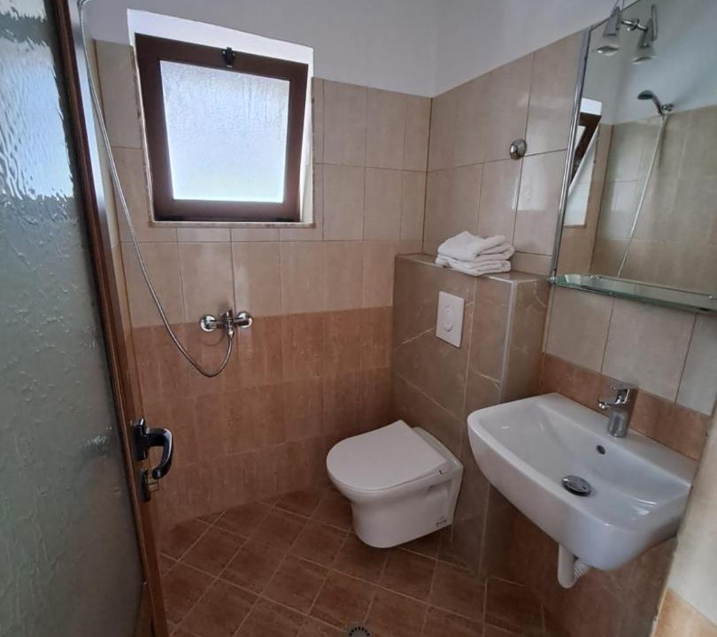 Photo of Bathroom in Udenisht
