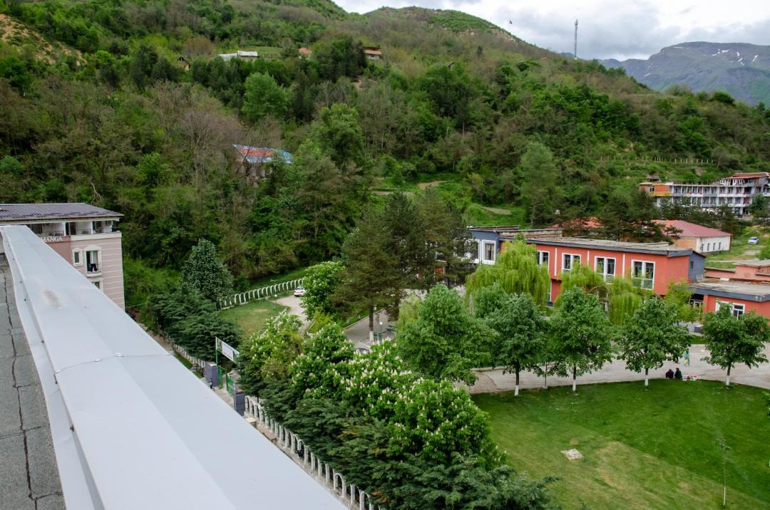 Photo of Others in Diber