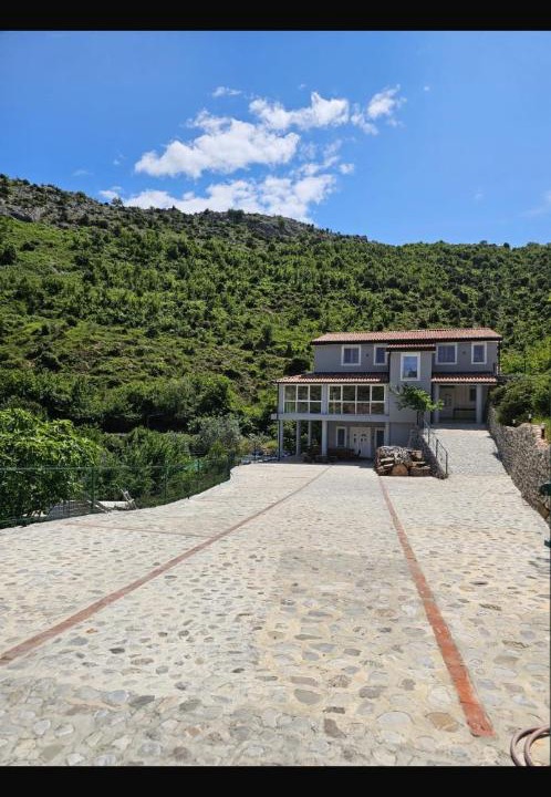 Photo of Others in Sakës