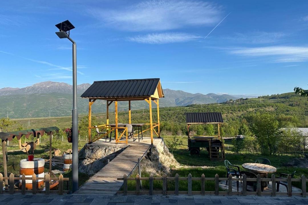 Photo of Others in Diber