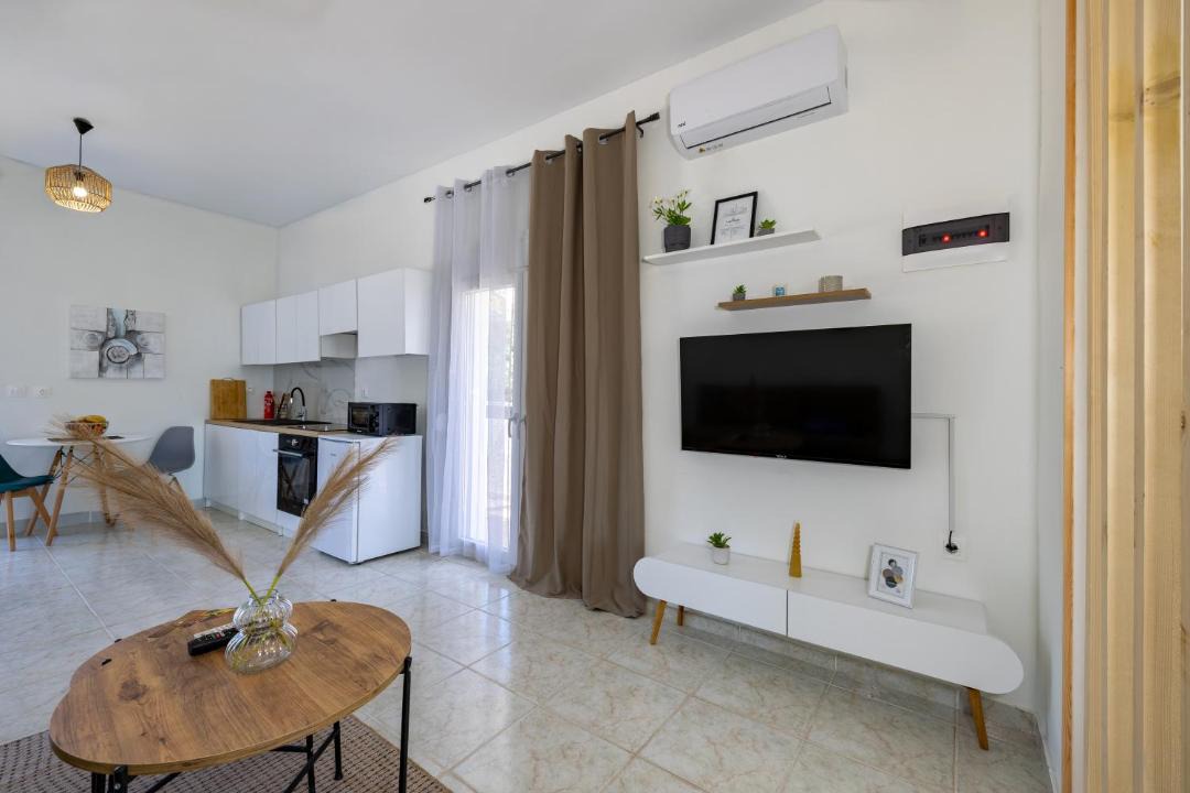 Photo of Others in Askos