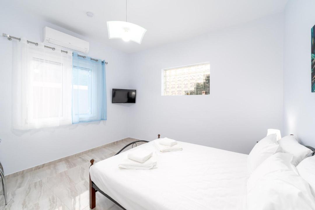 Photo of Bedroom in Kamares