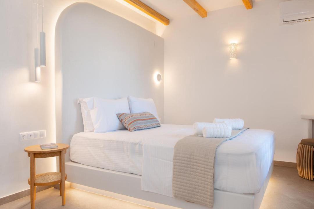 Photo of Bedroom in Platis Gialos