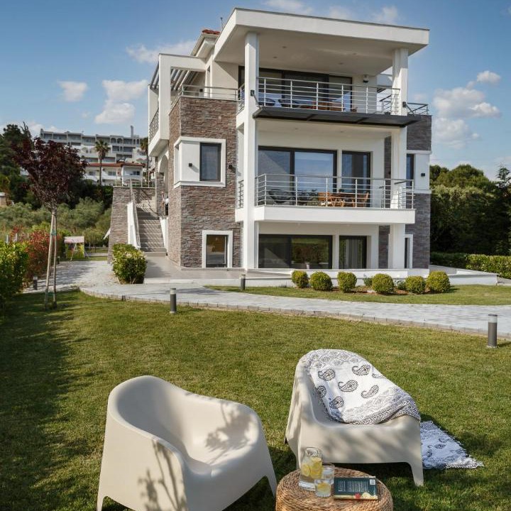 Photo of Others in Aristotelis