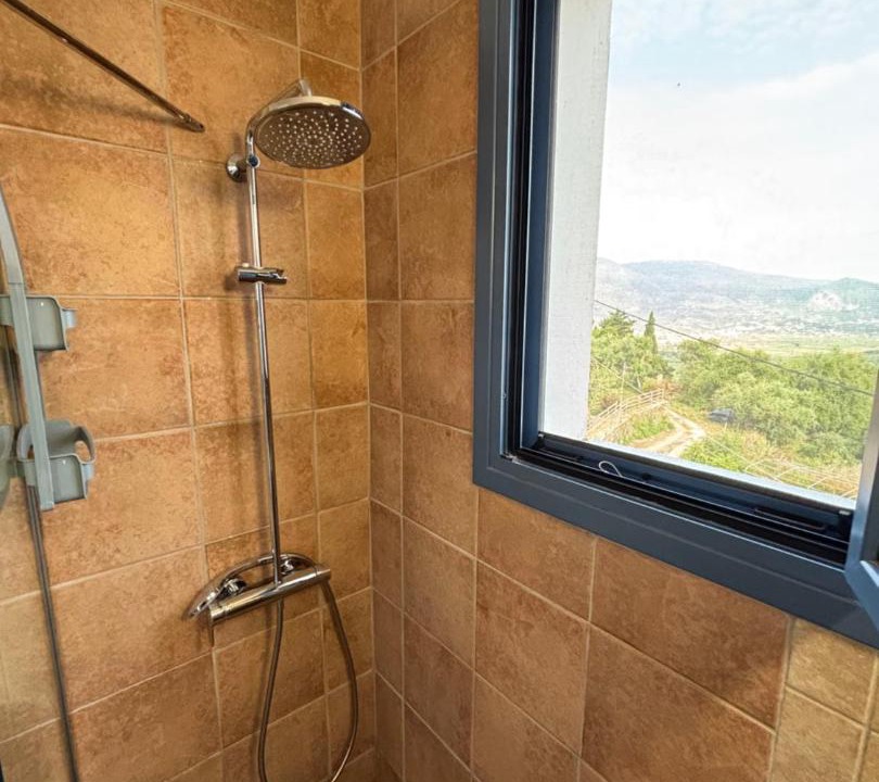 Photo of Bathroom in Meso Gerakari