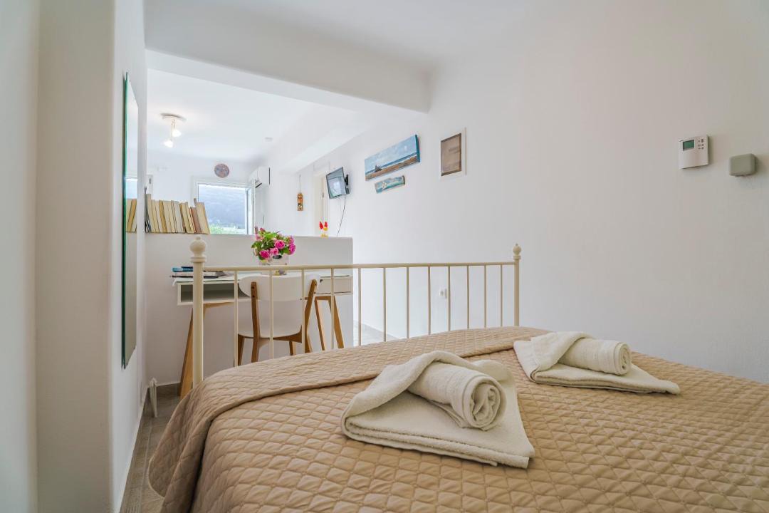 Photo of Bedroom in Lefkes