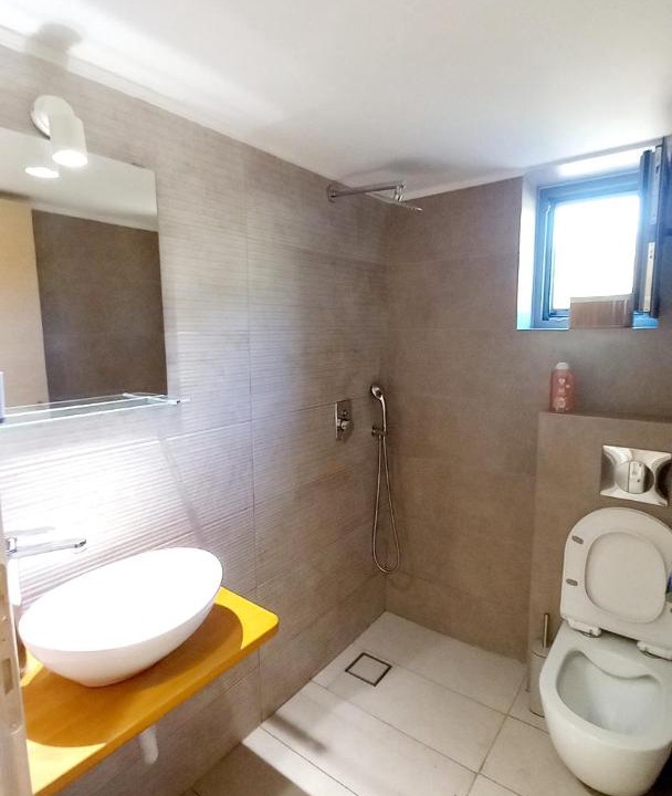 Photo of Bathroom in Lefktron