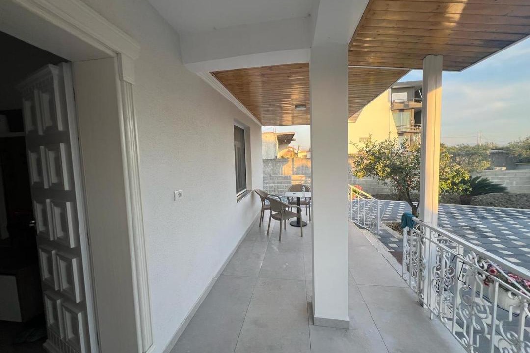 Photo of Patio Balcony in Mbrostar-Urë