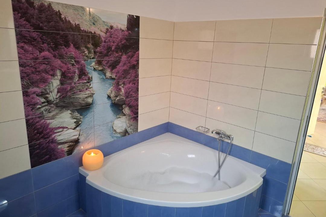 Photo of Bathroom in Delvine