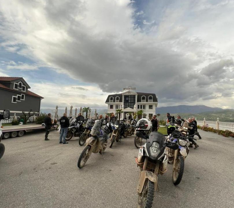 Photo of Others in Diber