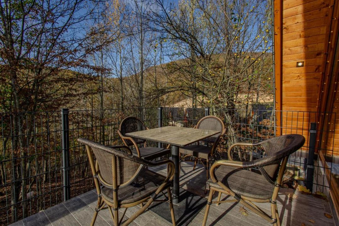 Photo of Patio Balcony in Gllamnik