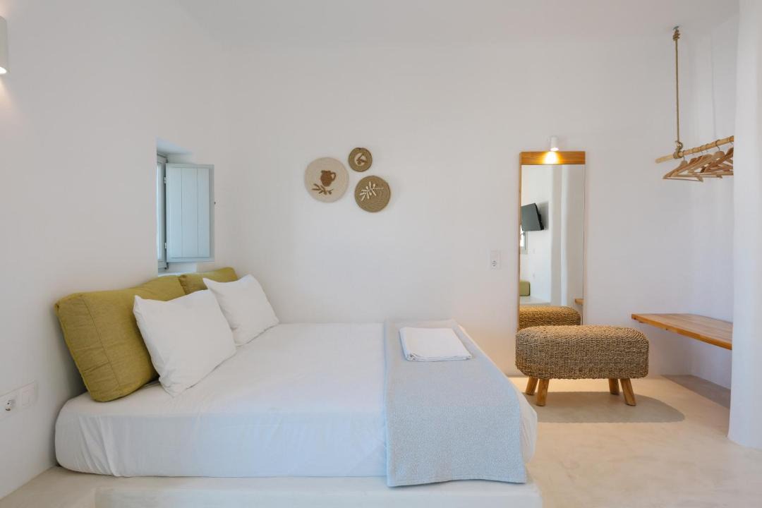 Photo of Bedroom in Ios Town