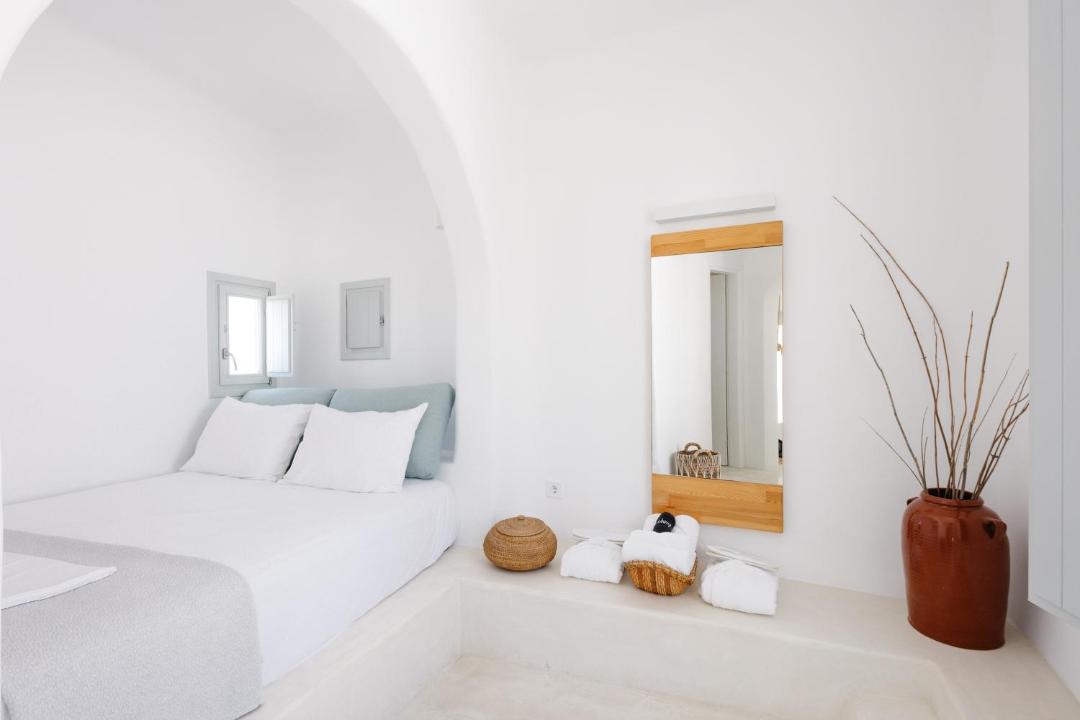 Photo of Bedroom in Ios Town