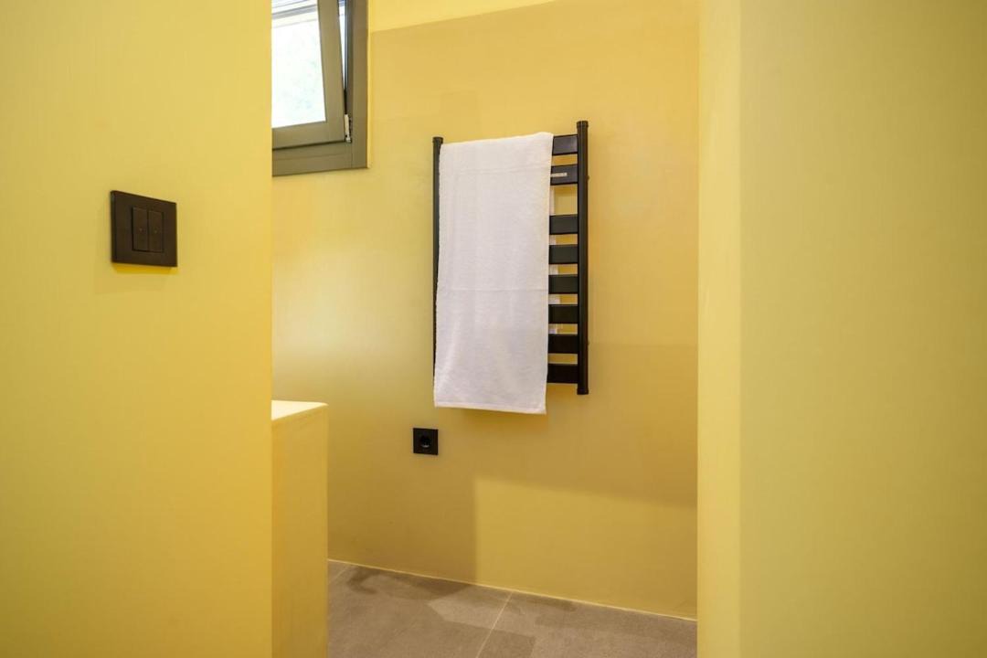 Photo of Bathroom in Kolaitis