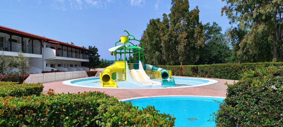 Photo of Others in Aristotelis